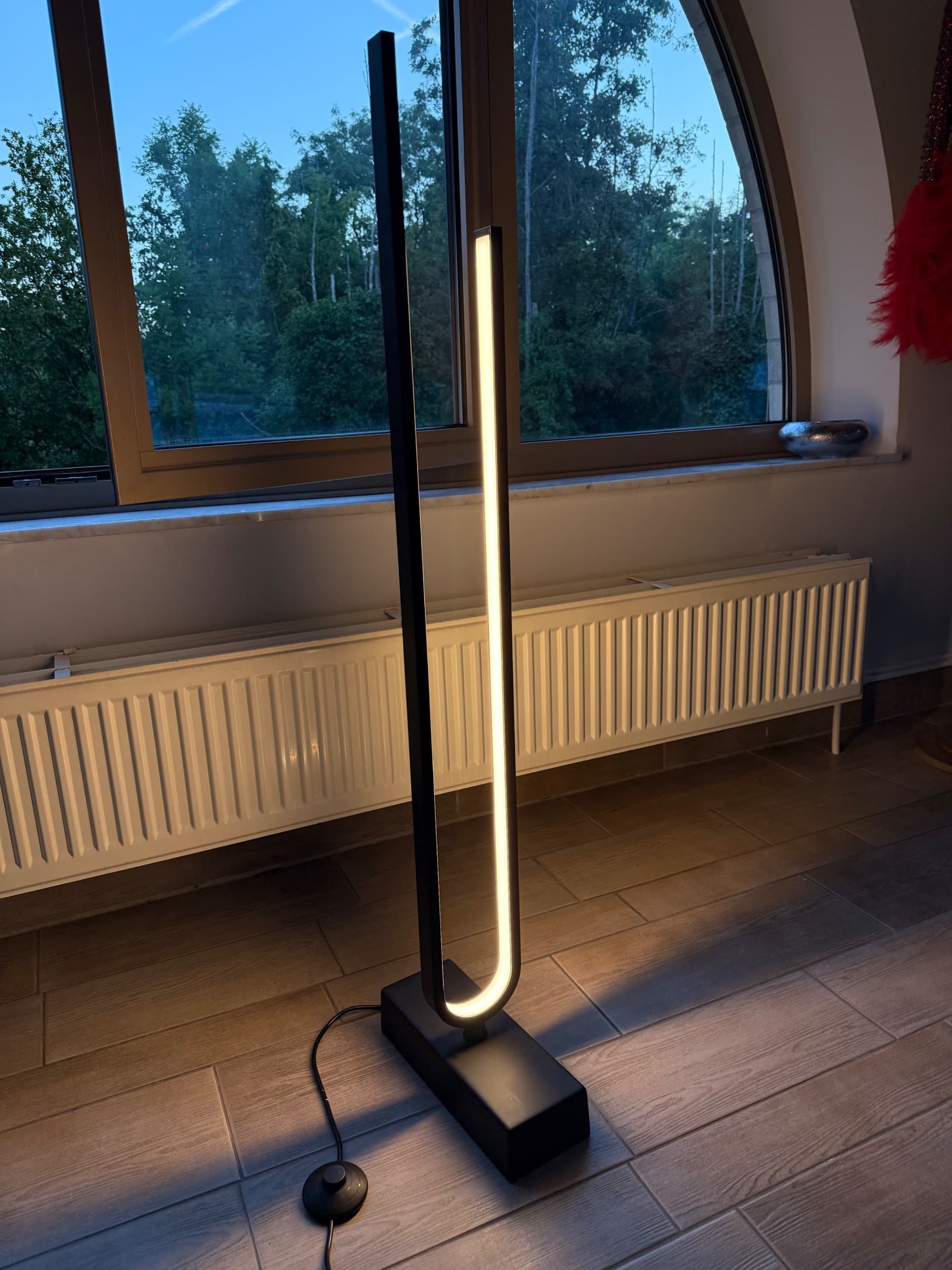 PILSKOTT staande led-lamp, smart zwart